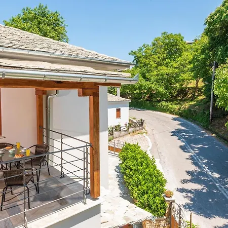 άλυσσος Tsagkarada